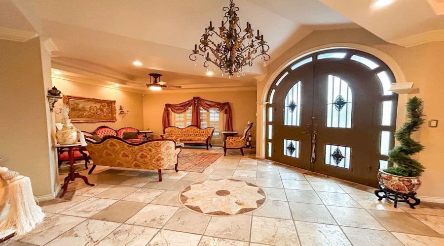 238 Sun Ray Lp, laredo, Texas 78041, 3 Bedrooms Bedrooms, 9 Rooms Rooms,2 BathroomsBathrooms,Residential,For Sale,238 Sun Ray Lp,20254583