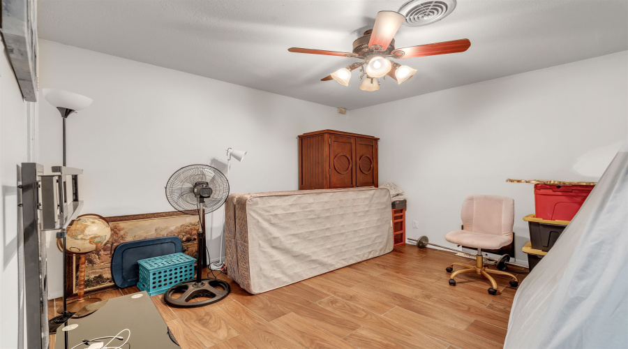 901 Crestview Dr, Laredo, Texas 78045-2014, 6 Bedrooms Bedrooms, 14 Rooms Rooms,6 BathroomsBathrooms,Residential,For Sale,901 Crestview Dr,20254584