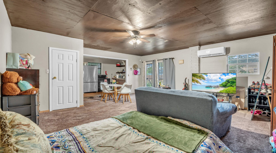 901 Crestview Dr, Laredo, Texas 78045-2014, 6 Bedrooms Bedrooms, 14 Rooms Rooms,6 BathroomsBathrooms,Residential,For Sale,901 Crestview Dr,20254584