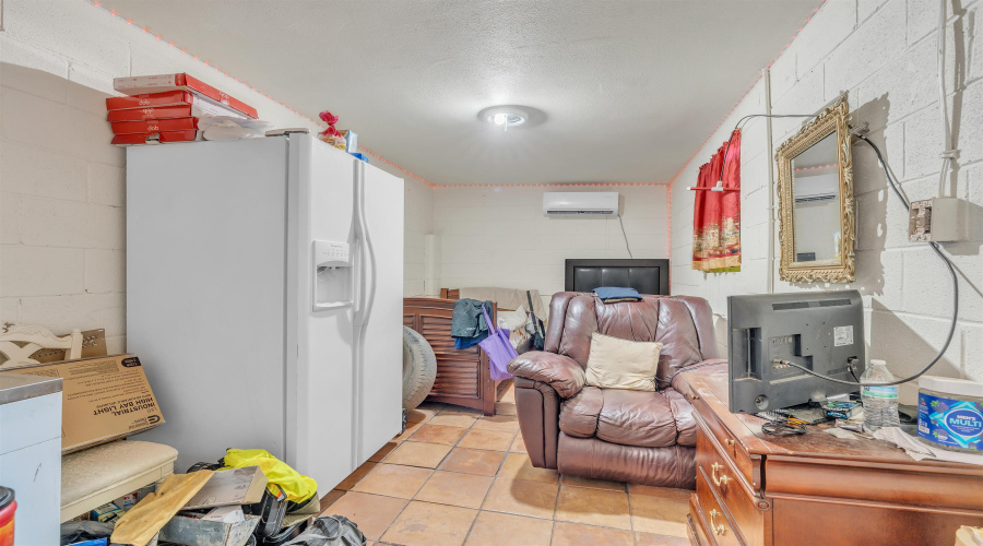 901 Crestview Dr, Laredo, Texas 78045-2014, 6 Bedrooms Bedrooms, 14 Rooms Rooms,6 BathroomsBathrooms,Residential,For Sale,901 Crestview Dr,20254584