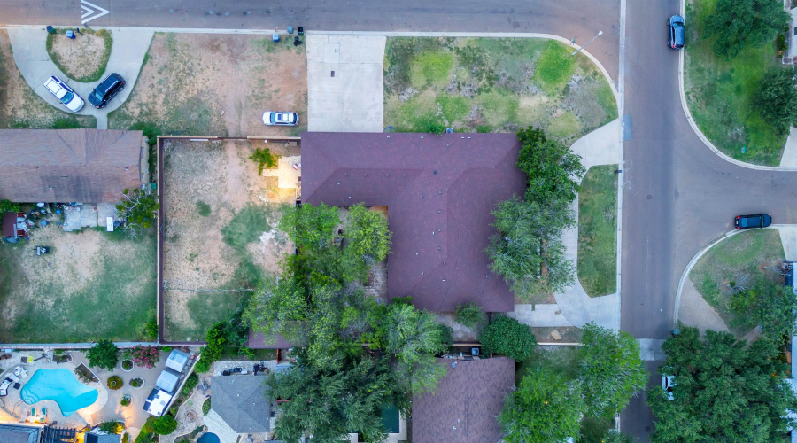 901 Crestview Dr, Laredo, Texas 78045-2014, 6 Bedrooms Bedrooms, 14 Rooms Rooms,6 BathroomsBathrooms,Residential,For Sale,901 Crestview Dr,20254584