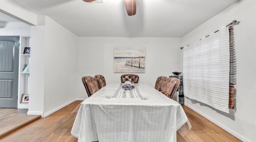 901 Crestview Dr, Laredo, Texas 78045-2014, 6 Bedrooms Bedrooms, 14 Rooms Rooms,6 BathroomsBathrooms,Residential,For Sale,901 Crestview Dr,20254584