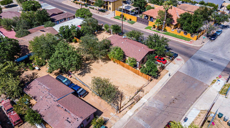 2818 Norton St, Laredo, Texas 78046, ,Land,For Sale,2818 Norton St,20252465