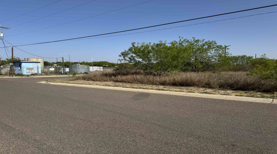 2605 Glenn St, Zapata, Texas 78075, ,Land,For Sale,2605 Glenn St,20254555