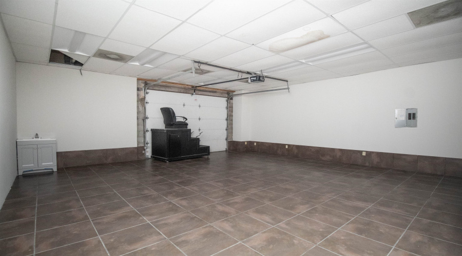 201 E Hillside Dr., Laredo, Texas 78041, ,1 BathroomBathrooms,Commercial retail/office,For Rent,201 E Hillside Dr.,20252532