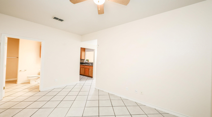 1000 Ranchway Dr, Laredo, Texas 78045, 3 Bedrooms Bedrooms, 7 Rooms Rooms,3 BathroomsBathrooms,Residential,For Rent,1000 Ranchway Dr,20254600