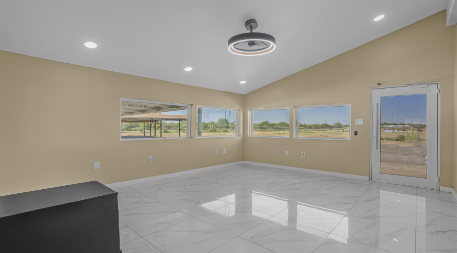 16464 U.S. Hwy 83 North, LAREDO, Texas 78045, ,Land,For Rent,16464 U.S. Hwy 83 North,20254573