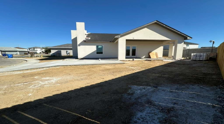 6001 Leopoldo Dr, LAREDO, Texas 78046, 3 Bedrooms Bedrooms, 4 Rooms Rooms,2 BathroomsBathrooms,Residential,For Sale,6001 Leopoldo Dr,20254604