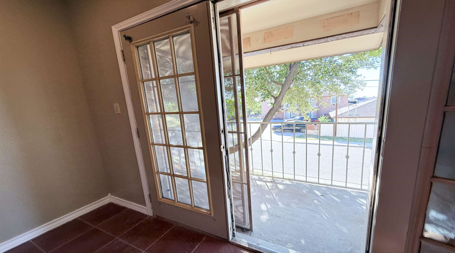 1401 Gustavus St, Laredo, Texas 78040, 2 Bedrooms Bedrooms, 4 Rooms Rooms,1 BathroomBathrooms,Residential,For Sale,1401 Gustavus St,20254606