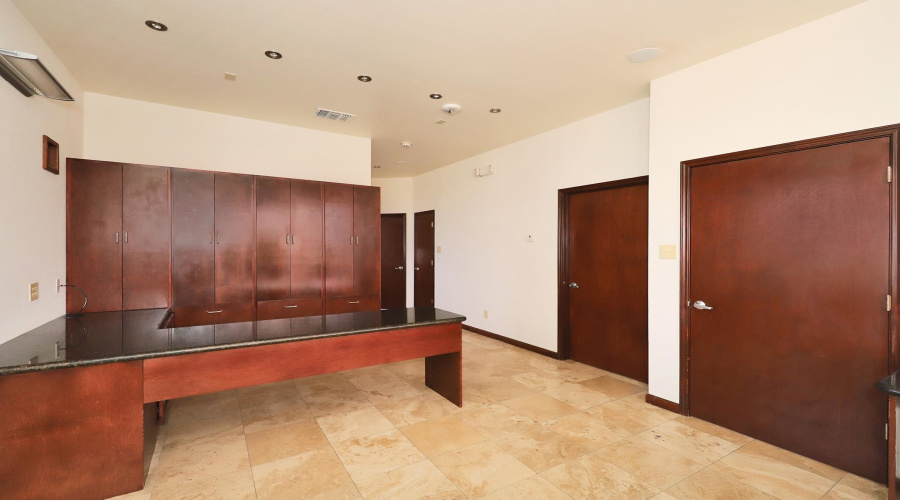2344 Laguna Del Mar Ct, LAREDO, Texas 78041, 1 Room Rooms,1 BathroomBathrooms,Commercial retail/office,For Rent,2344 Laguna Del Mar Ct,20254605