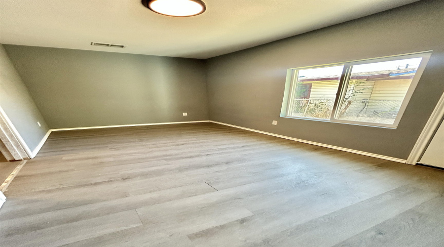 2314 Pine St, Laredo, Texas 78046, 3 Bedrooms Bedrooms, 4 Rooms Rooms,1 BathroomBathrooms,Residential,For Rent,2314 Pine St,20254610