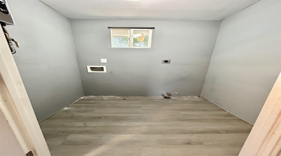 2314 Pine St, Laredo, Texas 78046, 3 Bedrooms Bedrooms, 4 Rooms Rooms,1 BathroomBathrooms,Residential,For Rent,2314 Pine St,20254610
