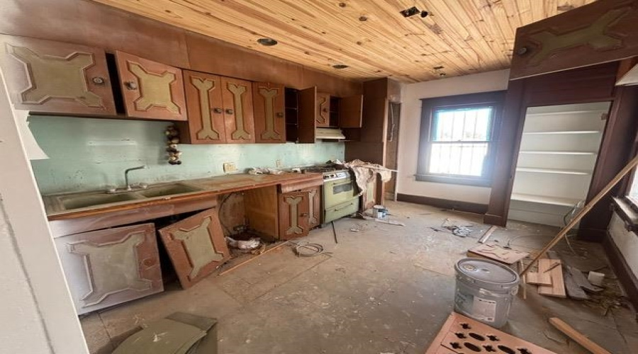 802 Iturbide St, laredo, Texas 78045-7450, 3 Bedrooms Bedrooms, 6 Rooms Rooms,2 BathroomsBathrooms,Residential,For Sale,802 Iturbide St,20254612