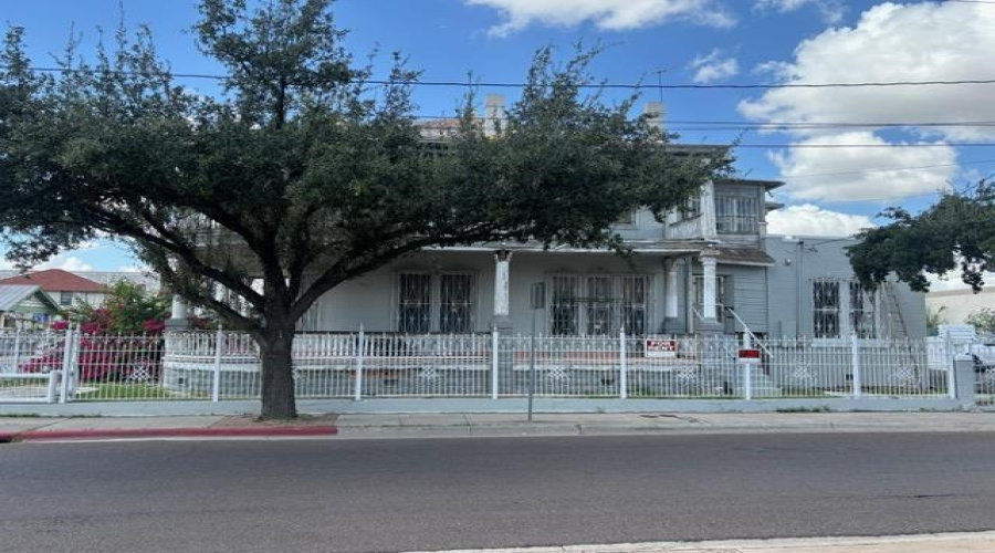 802 Iturbide St, laredo, Texas 78045-7450, 3 Bedrooms Bedrooms, 6 Rooms Rooms,2 BathroomsBathrooms,Residential,For Sale,802 Iturbide St,20254612