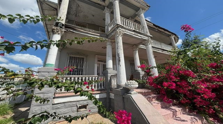 802 Iturbide St, laredo, Texas 78045-7450, 3 Bedrooms Bedrooms, 6 Rooms Rooms,2 BathroomsBathrooms,Residential,For Sale,802 Iturbide St,20254612