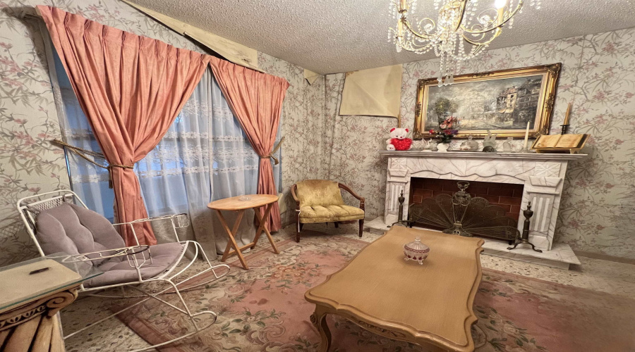 1003 Delmar St., Zapata, Texas 78076, 3 Bedrooms Bedrooms, 7 Rooms Rooms,2 BathroomsBathrooms,Residential,For Sale,1003 Delmar St.,20254615