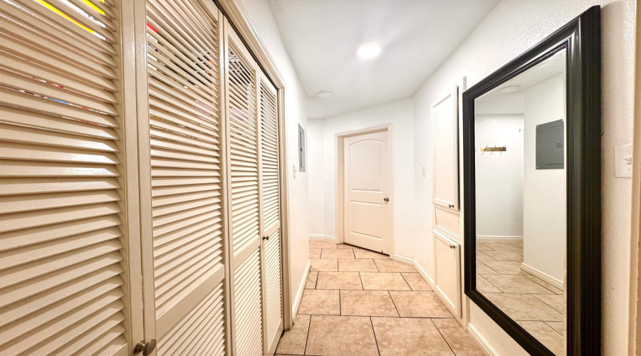 1205 International Blvd, LAREDO, Texas 78045, 2 Bedrooms Bedrooms, 4 Rooms Rooms,2 BathroomsBathrooms,Residential,For Sale,1205 International Blvd,20254616