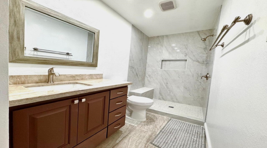 1205 International Blvd, LAREDO, Texas 78045, 2 Bedrooms Bedrooms, 4 Rooms Rooms,2 BathroomsBathrooms,Residential,For Sale,1205 International Blvd,20254616