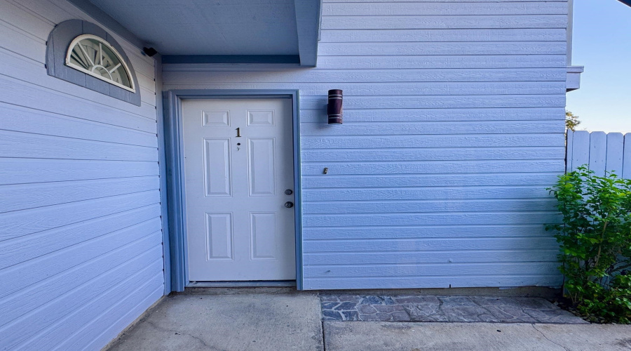 1205 International Blvd, LAREDO, Texas 78045, 2 Bedrooms Bedrooms, 4 Rooms Rooms,2 BathroomsBathrooms,Residential,For Sale,1205 International Blvd,20254616