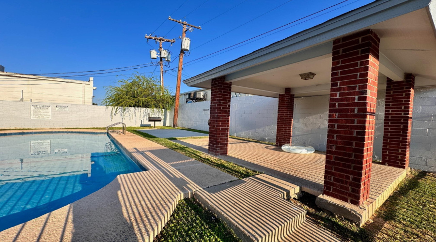 1205 International Blvd, LAREDO, Texas 78045, 2 Bedrooms Bedrooms, 4 Rooms Rooms,2 BathroomsBathrooms,Residential,For Sale,1205 International Blvd,20254616