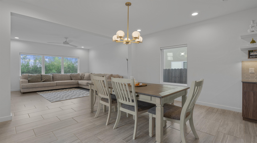 419 Deer Path Loop, LAREDO, Texas 78045, 3 Bedrooms Bedrooms, 7 Rooms Rooms,2 BathroomsBathrooms,Residential,For Sale,419 Deer Path Loop,20254618