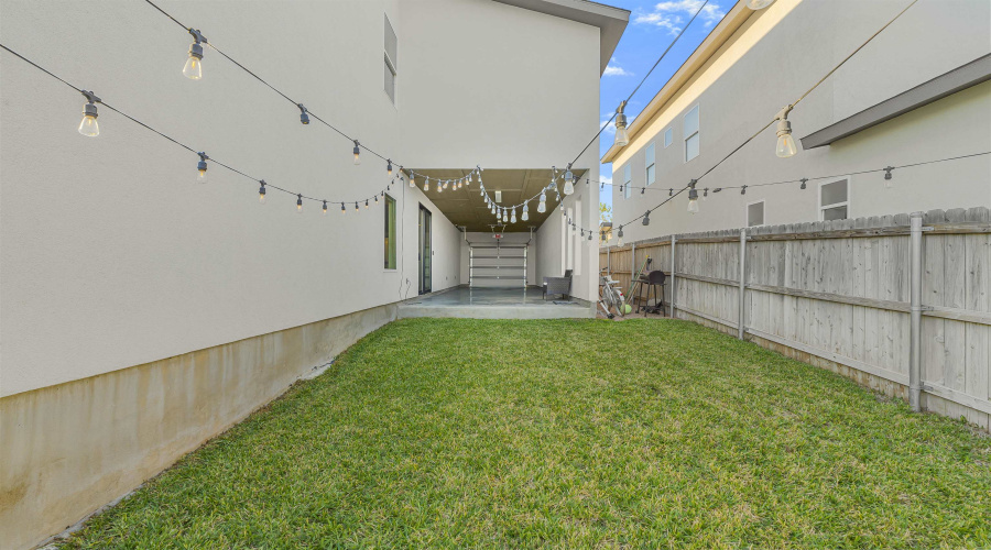 419 Deer Path Loop, LAREDO, Texas 78045, 3 Bedrooms Bedrooms, 7 Rooms Rooms,2 BathroomsBathrooms,Residential,For Sale,419 Deer Path Loop,20254618