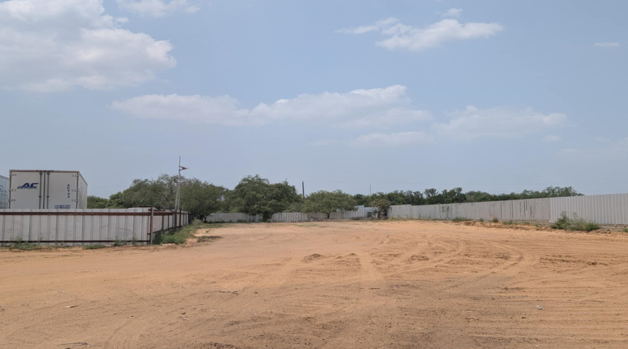 383 Appaloosa Rd, LAREDO, Texas 78045, 1 Bedroom Bedrooms, 51 Rooms Rooms,1 BathroomBathrooms,Commercial/industrial,For Rent,383 Appaloosa Rd,20254617