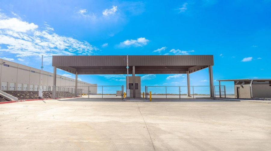 1717 Vidal Cantu Rd., Laredo, Texas 78045, 1 Bedroom Bedrooms, 51 Rooms Rooms,4 BathroomsBathrooms,Commercial/industrial,For Sale,1717 Vidal Cantu Rd.,20254620