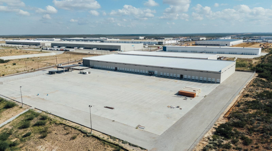 1717 Vidal Cantu Rd., Laredo, Texas 78045, 1 Bedroom Bedrooms, 51 Rooms Rooms,4 BathroomsBathrooms,Commercial/industrial,For Sale,1717 Vidal Cantu Rd.,20254620