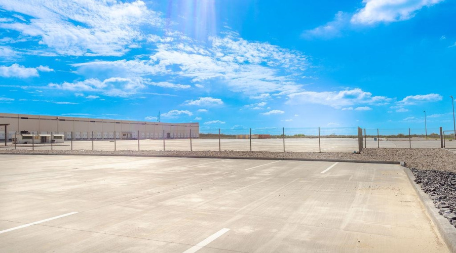 1717 Vidal Cantu Rd., Laredo, Texas 78045, 1 Bedroom Bedrooms, 51 Rooms Rooms,4 BathroomsBathrooms,Commercial/industrial,For Sale,1717 Vidal Cantu Rd.,20254620
