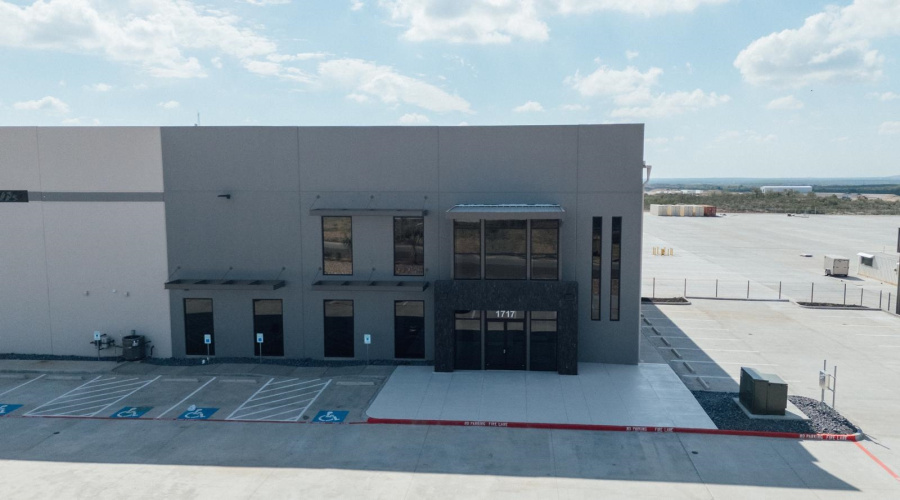 1717 Vidal Cantu Rd., Laredo, Texas 78045, 1 Bedroom Bedrooms, 51 Rooms Rooms,4 BathroomsBathrooms,Commercial/industrial,For Sale,1717 Vidal Cantu Rd.,20254620
