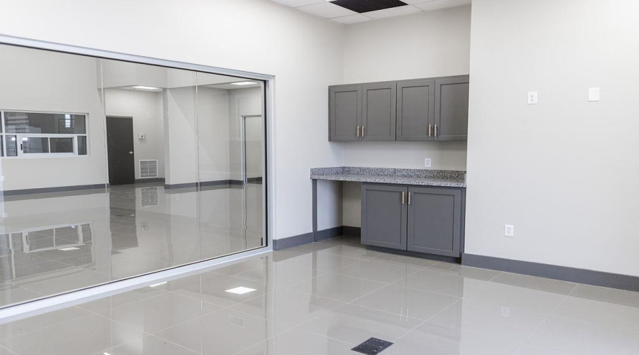 1717 Vidal Cantu Rd., Laredo, Texas 78045, 1 Bedroom Bedrooms, 51 Rooms Rooms,4 BathroomsBathrooms,Commercial/industrial,For Sale,1717 Vidal Cantu Rd.,20254620