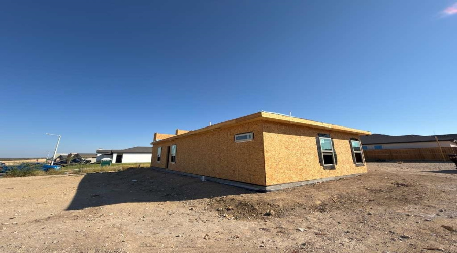 5905 Tavo Dr., Laredo, Texas 78043, 3 Bedrooms Bedrooms, 4 Rooms Rooms,2 BathroomsBathrooms,Residential,For Sale,5905 Tavo Dr.,20254624