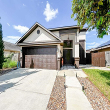 5826 Saint Sylvia Lp, Laredo, Texas 78046, 4 Bedrooms Bedrooms, 5 Rooms Rooms,2 BathroomsBathrooms,Residential,For Sale,5826 Saint Sylvia Lp,20254625