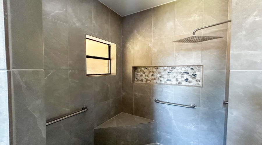1046 Faldo Dr, Laredo, Texas 78045, 4 Bedrooms Bedrooms, 8 Rooms Rooms,3 BathroomsBathrooms,Residential,For Sale,1046 Faldo Dr,20254626