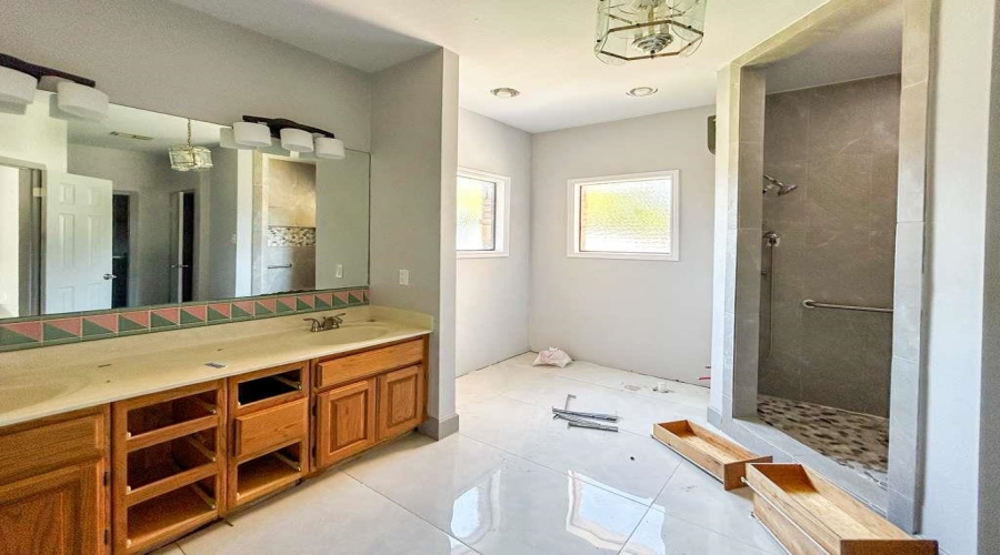 1046 Faldo Dr, Laredo, Texas 78045, 4 Bedrooms Bedrooms, 8 Rooms Rooms,3 BathroomsBathrooms,Residential,For Sale,1046 Faldo Dr,20254626