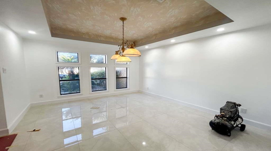 1046 Faldo Dr, Laredo, Texas 78045, 4 Bedrooms Bedrooms, 8 Rooms Rooms,3 BathroomsBathrooms,Residential,For Sale,1046 Faldo Dr,20254626