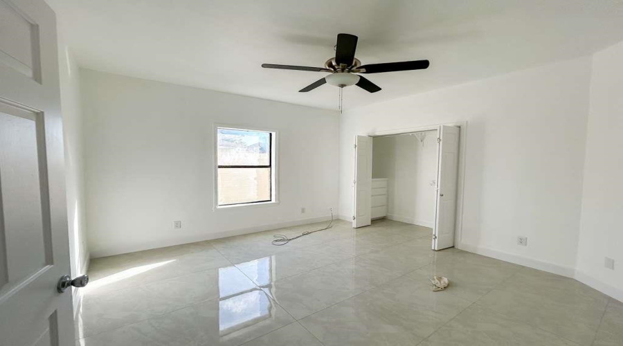 1046 Faldo Dr, Laredo, Texas 78045, 4 Bedrooms Bedrooms, 8 Rooms Rooms,3 BathroomsBathrooms,Residential,For Sale,1046 Faldo Dr,20254626