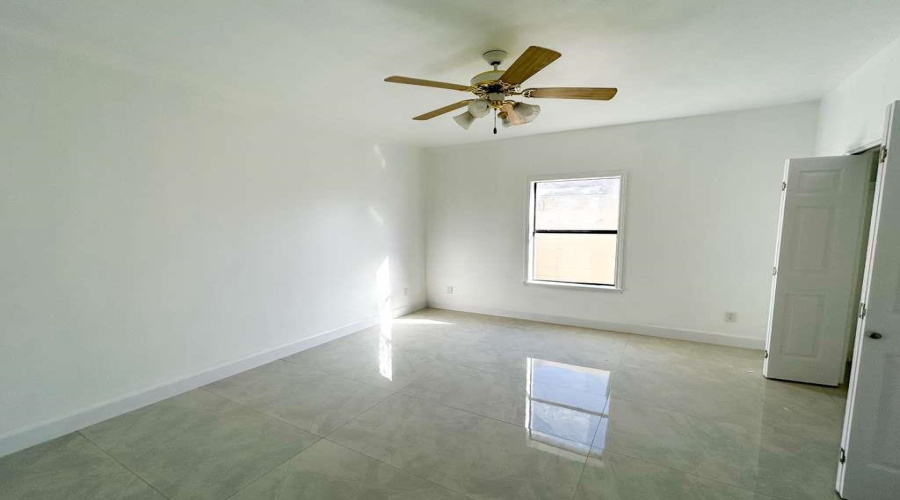 1046 Faldo Dr, Laredo, Texas 78045, 4 Bedrooms Bedrooms, 8 Rooms Rooms,3 BathroomsBathrooms,Residential,For Sale,1046 Faldo Dr,20254626