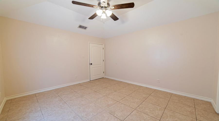 308 Exeter Dr, laredo, Texas 78045, 4 Bedrooms Bedrooms, 7 Rooms Rooms,2 BathroomsBathrooms,Residential,For Sale,308 Exeter Dr,20254628