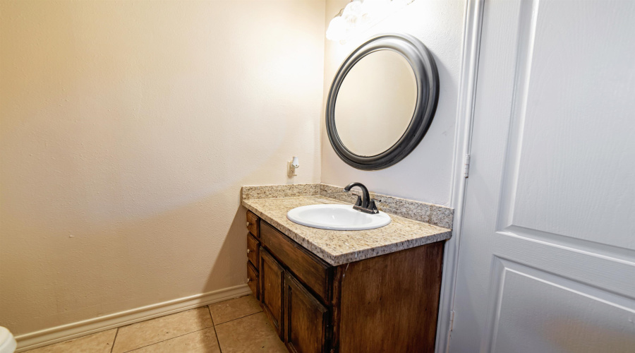 308 Exeter Dr, laredo, Texas 78045, 4 Bedrooms Bedrooms, 7 Rooms Rooms,2 BathroomsBathrooms,Residential,For Sale,308 Exeter Dr,20254628