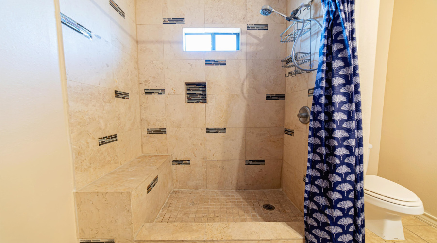 308 Exeter Dr, laredo, Texas 78045, 4 Bedrooms Bedrooms, 7 Rooms Rooms,2 BathroomsBathrooms,Residential,For Sale,308 Exeter Dr,20254628