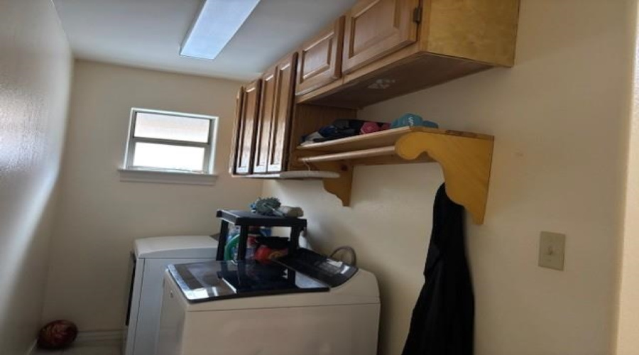 114 Sun Ray Lp, LAREDO, Texas 78041-6413, 3 Bedrooms Bedrooms, 6 Rooms Rooms,2 BathroomsBathrooms,Residential,For Rent,114 Sun Ray Lp,20254629 114 Sun Ray Lp, LAREDO, Texas 78041-6413, 3 Bedrooms Bedrooms, 6 Rooms Rooms,2 BathroomsBathrooms,Residential,For Rent,114 Sun Ray Lp,20254629