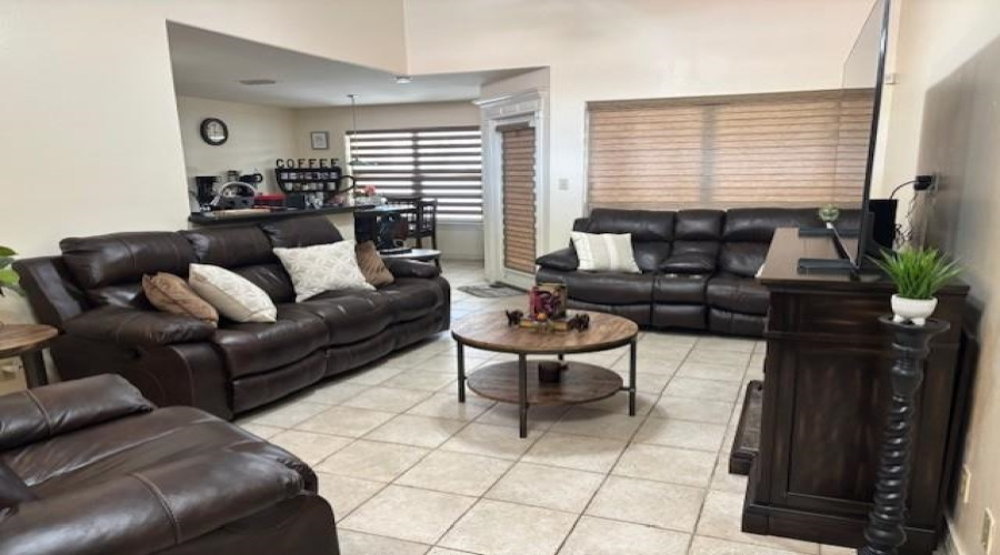 114 Sun Ray Lp, LAREDO, Texas 78041-6413, 3 Bedrooms Bedrooms, 6 Rooms Rooms,2 BathroomsBathrooms,Residential,For Rent,114 Sun Ray Lp,20254629 114 Sun Ray Lp, LAREDO, Texas 78041-6413, 3 Bedrooms Bedrooms, 6 Rooms Rooms,2 BathroomsBathrooms,Residential,For Rent,114 Sun Ray Lp,20254629