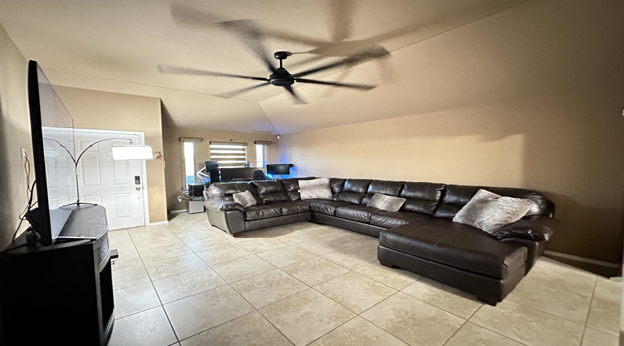 5712 Saint Iada Ln, Laredo, Texas 78046-9999, 3 Bedrooms Bedrooms, 5 Rooms Rooms,2 BathroomsBathrooms,Residential,For Sale,5712 Saint Iada Ln,20254630