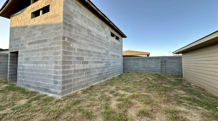 5712 Saint Iada Ln, Laredo, Texas 78046-9999, 3 Bedrooms Bedrooms, 5 Rooms Rooms,2 BathroomsBathrooms,Residential,For Sale,5712 Saint Iada Ln,20254630