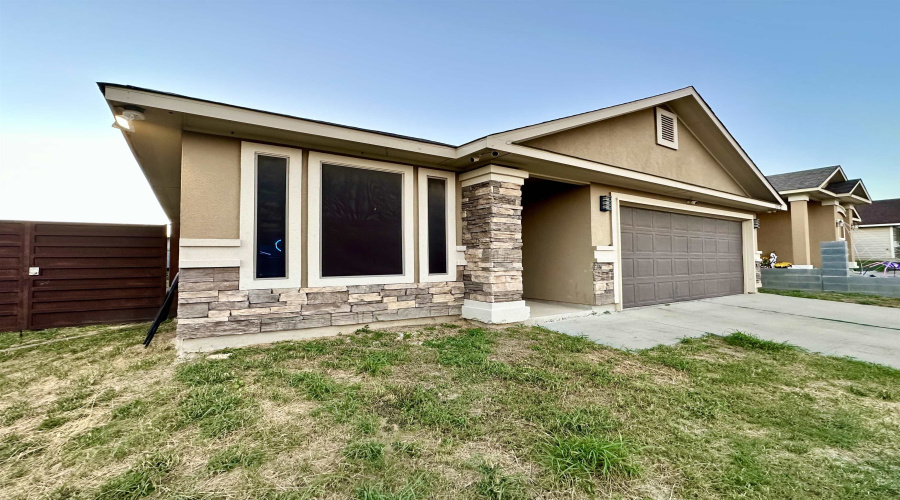 5712 Saint Iada Ln, Laredo, Texas 78046-9999, 3 Bedrooms Bedrooms, 5 Rooms Rooms,2 BathroomsBathrooms,Residential,For Sale,5712 Saint Iada Ln,20254630