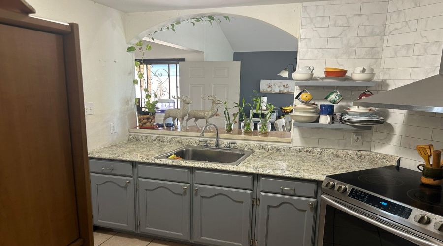 4758 Loma Vista Dr, Laredo, Texas 78046, 3 Bedrooms Bedrooms, 5 Rooms Rooms,3 BathroomsBathrooms,Residential,For Sale,4758 Loma Vista Dr,20251389