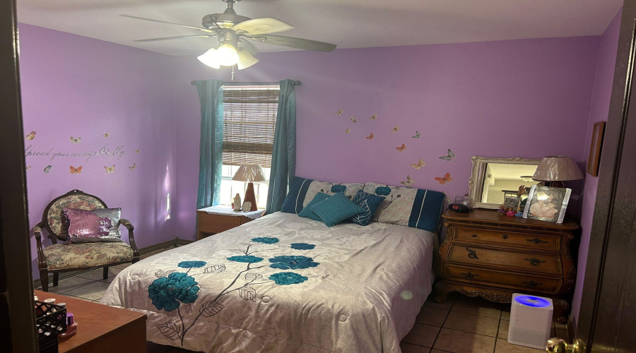 4758 Loma Vista Dr, Laredo, Texas 78046, 3 Bedrooms Bedrooms, 5 Rooms Rooms,3 BathroomsBathrooms,Residential,For Sale,4758 Loma Vista Dr,20251389