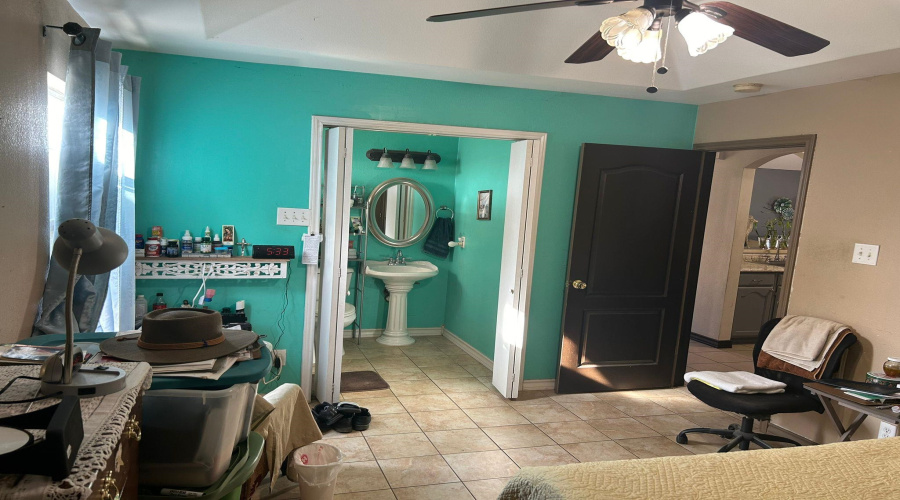 4758 Loma Vista Dr, Laredo, Texas 78046, 3 Bedrooms Bedrooms, 5 Rooms Rooms,3 BathroomsBathrooms,Residential,For Sale,4758 Loma Vista Dr,20251389